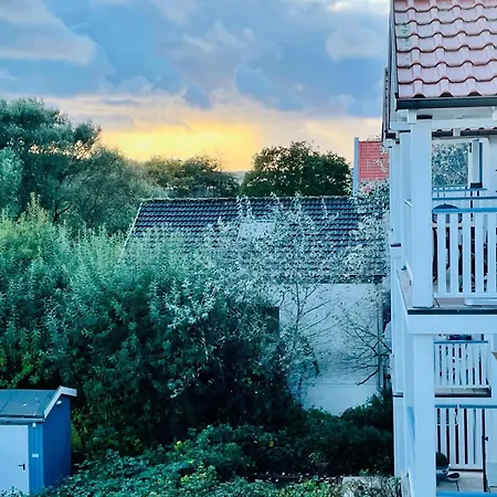 Sommertraum Ferienwohnung 5 *